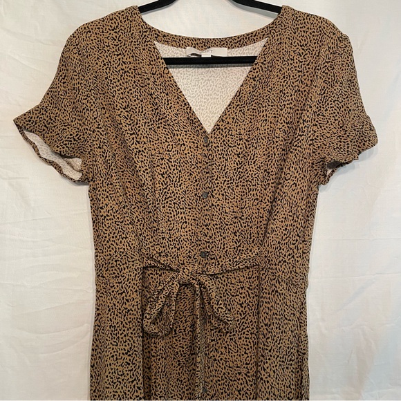 Ann Taylor Loft Leopard Print V-Neck Midi Shirtdress Size 10 - Picture 3 of 12